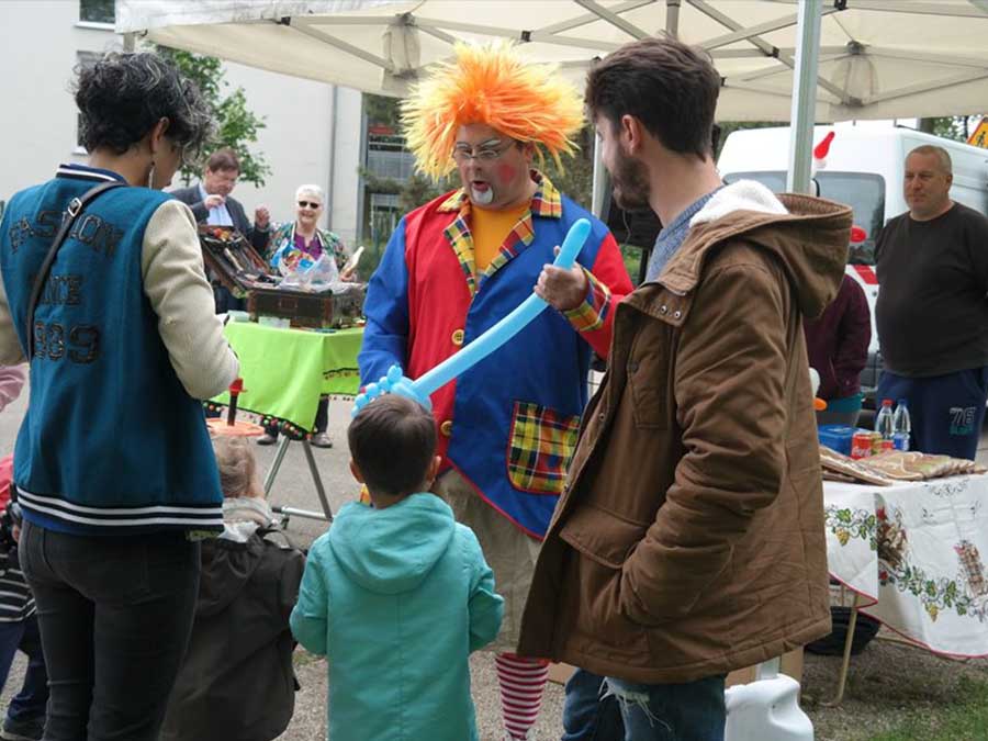 Animation structures en ballon Clown enfants Artiste en coulisse