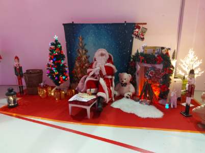 Père Noël Artiste en coulisse