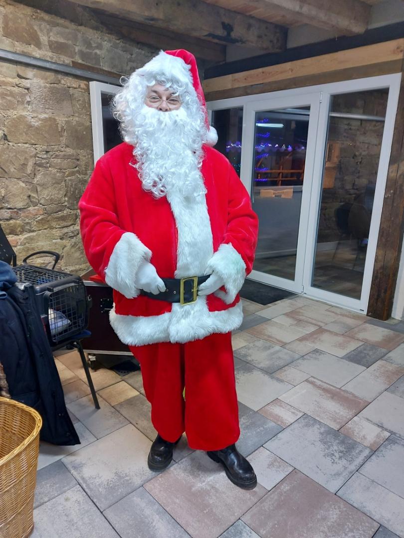 Père Noël Artiste en coulisse